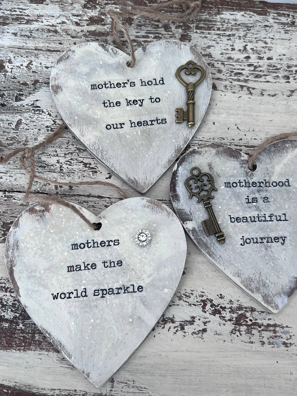 Hand‑Painted Mom Heart Keepsake – Farmhouse Wood Ornament