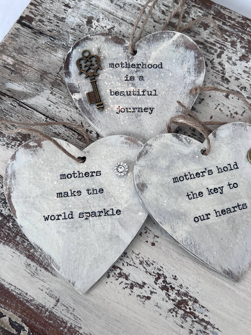 Hand‑Painted Mom Heart Keepsake – Farmhouse Wood Ornament