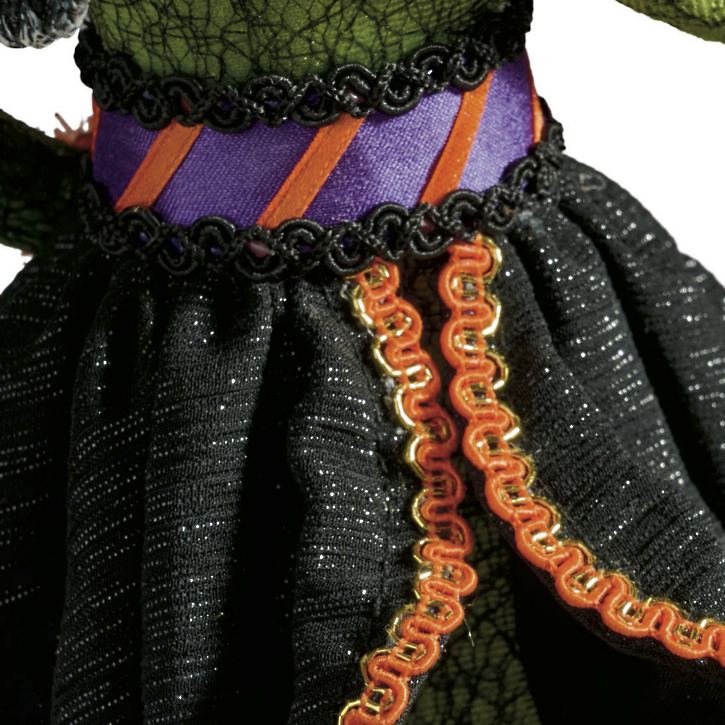 NEW - Sybil the Owl‑Keeper – Limited Edition Bewitching Witch Figurine🎃🎃🎃🧙‍♀️