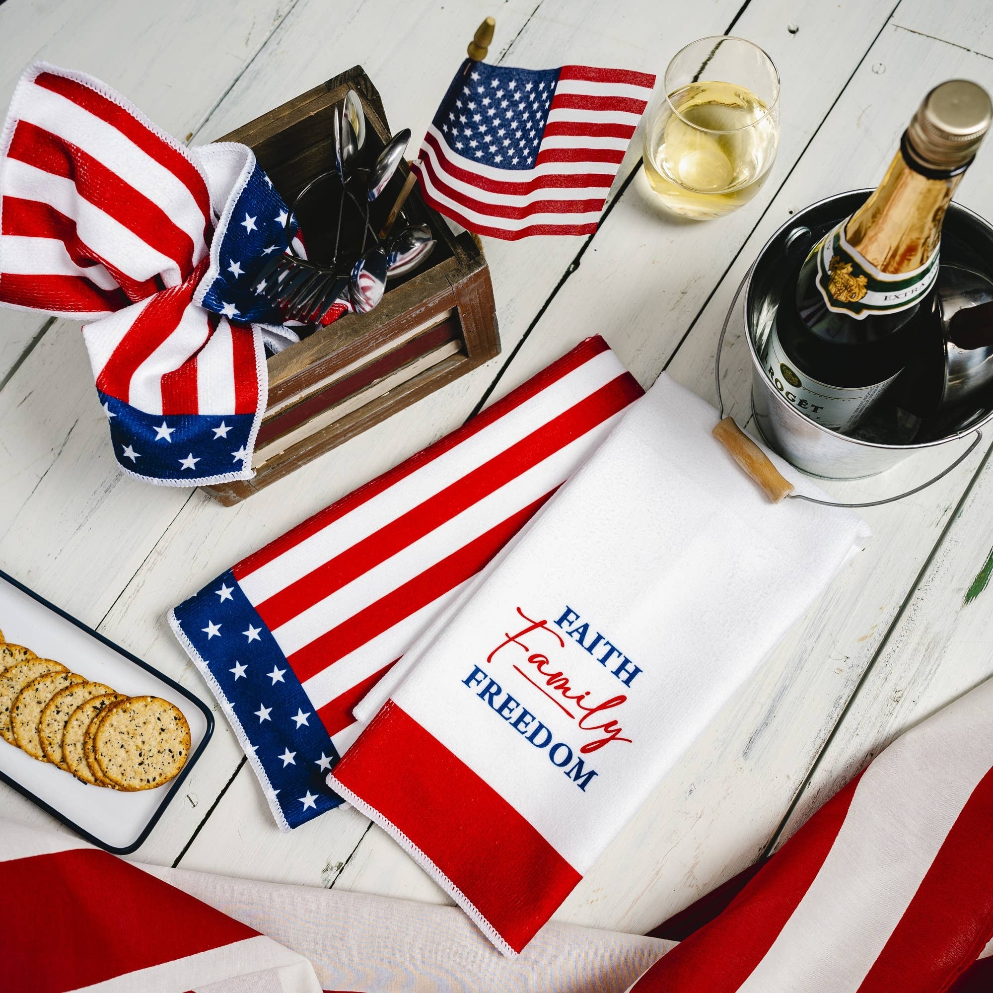 ❤️ 🤍 💙Stars & Stripes Patriotic Bundle – Porch, Kitchen & Table Décor& Stripes Bundle – Patriotic Summer Gift Set