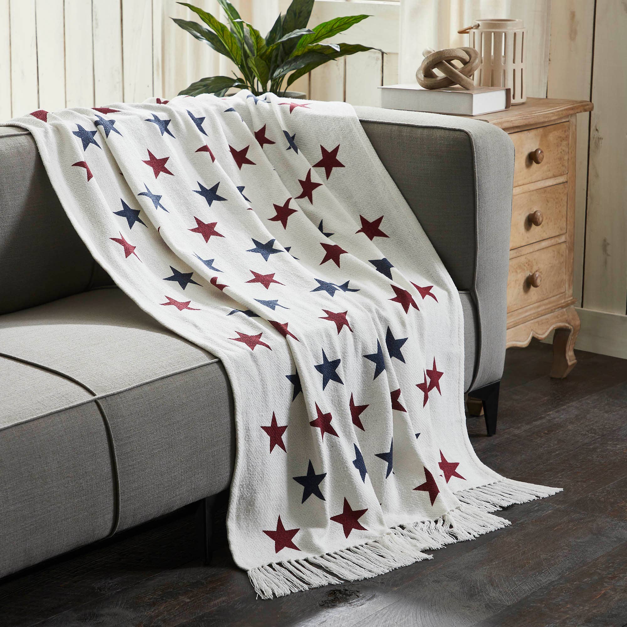 SOLD OUT  — Patriotic Stars Woven Throw Blanket – 50x60 Americana Tassel Throw ❤️ 🤍 💙