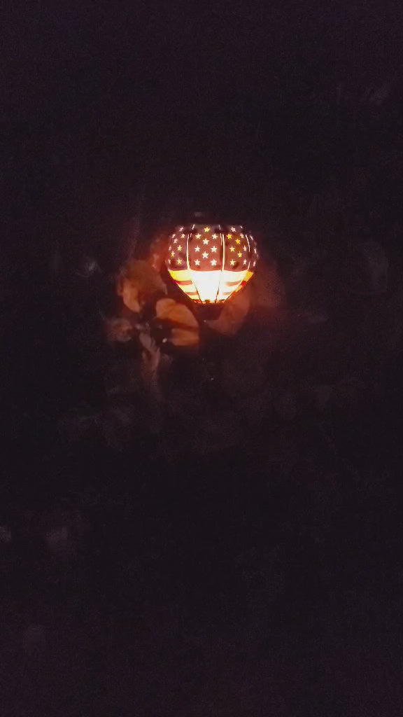 BESTSELLER! ❤️🤍💙Solar Hot Air Balloon Lantern – American Flag | Outdoor Patriotic Solar Light